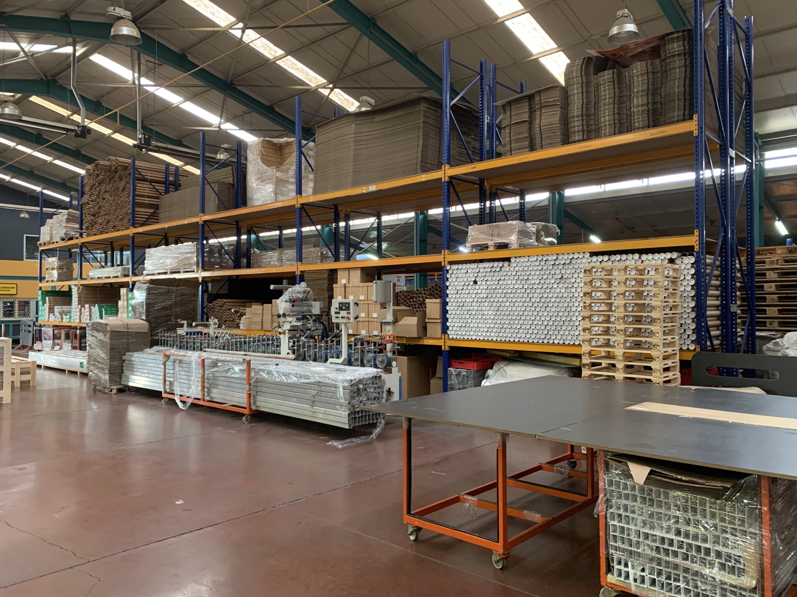 Aluminium profiles and production materials staged at TEKSAN